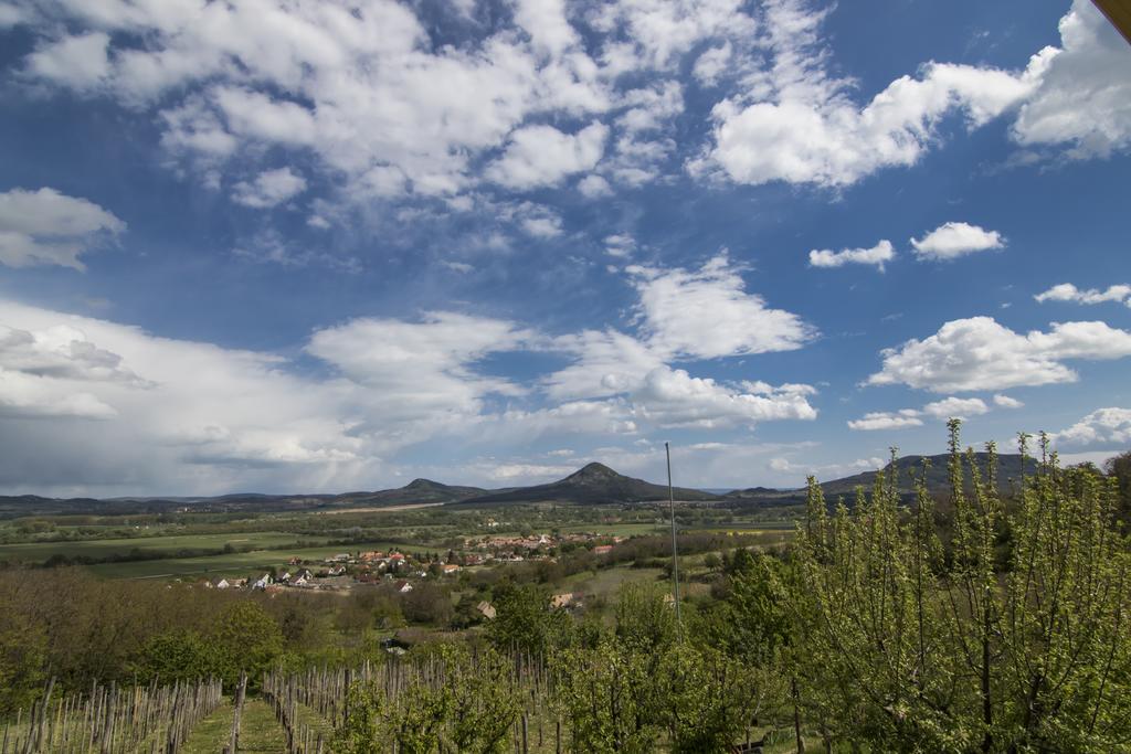Vulcano Vendégház Kisapati Extérieur photo